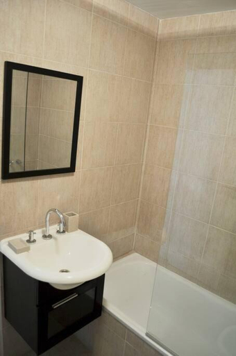 Bathroom 2, Apartamento en el Centro de Recoleta con pileta, parilla y laundry, Distrito Federal