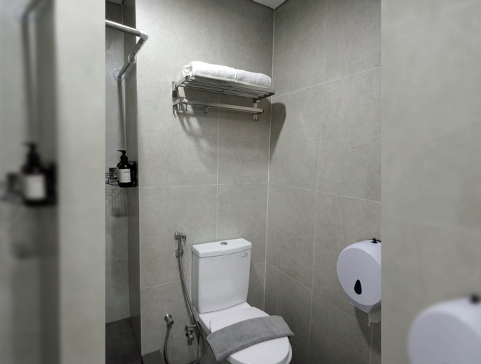 Bathroom 4