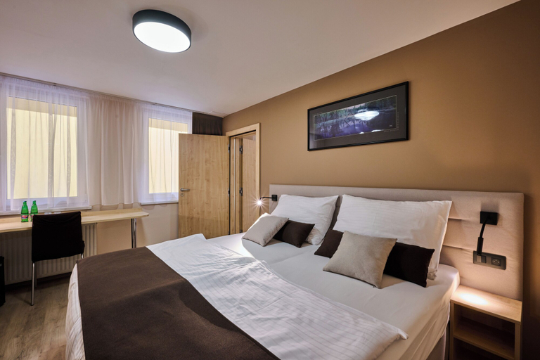 Bedroom 4, Hotel Akademie, Benešov