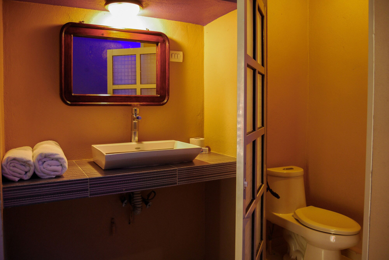 Bathroom 4, OYO Hotel Oasis, Monterrey