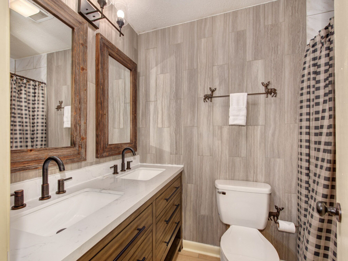 Bathroom 4, Mountain Memories by Jackson Mountain Rentals, Sevier