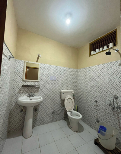 Bathroom 4, Goroomgo Chanderlata Cottage Naggar Kullu, Kullu