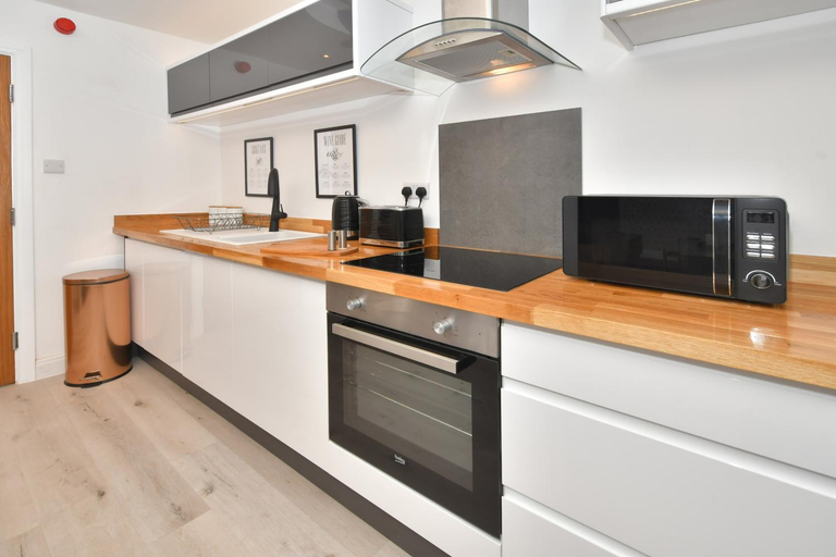 Others 2, Antrobus Deluxe Apartments by YourStays, Cheshire East
