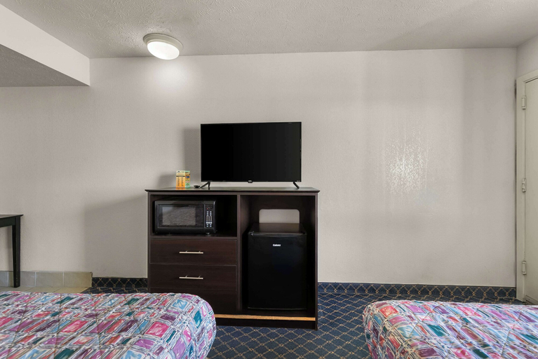 Bedroom 3, Americas Best Value Inn Lincoln, Lancaster