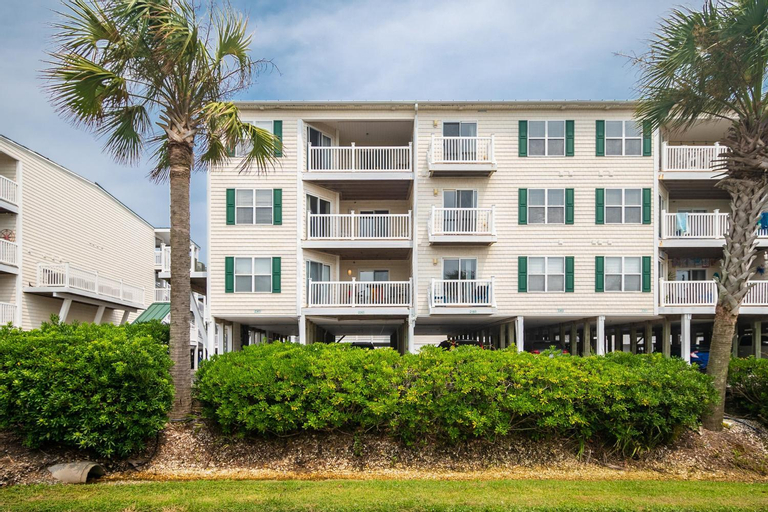 Ocean Walk by Oak Island Accommodations, Brunswick
