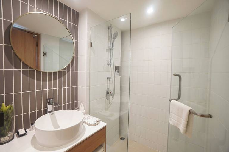 Bathroom 6