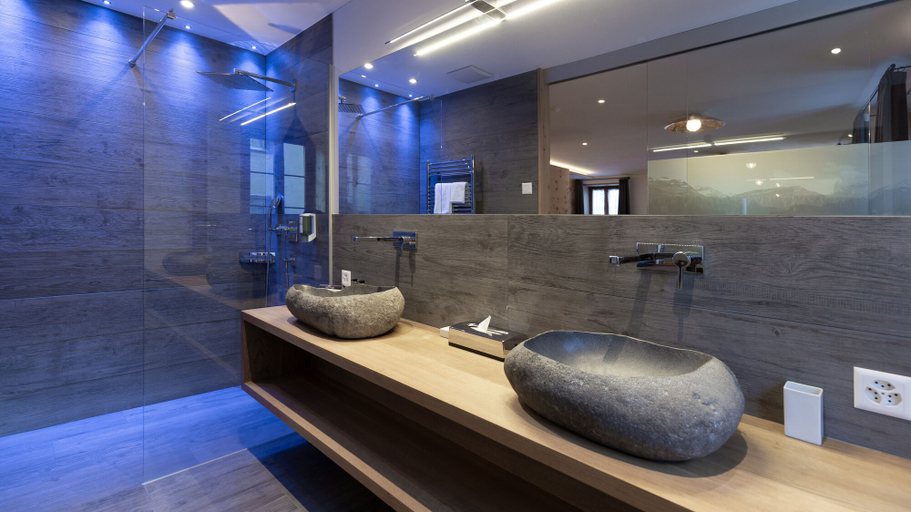 Bathroom 3, Hotel Baer & Post Zernez, Inn