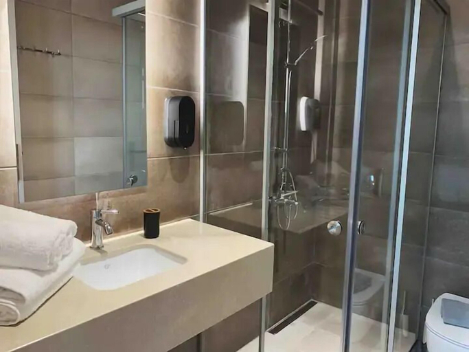 Bathroom 4, King Crimson Luxury Apartments, Crete