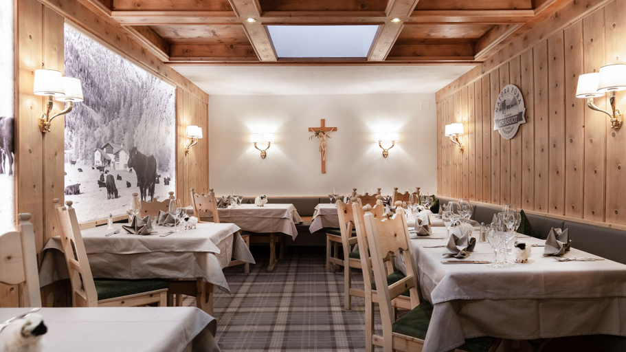 Food & Drinks 4, Hotel Baer & Post Zernez, Inn