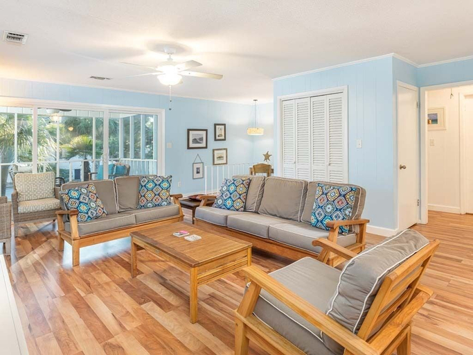 Others 5, Palmetto Breeze, Chatham