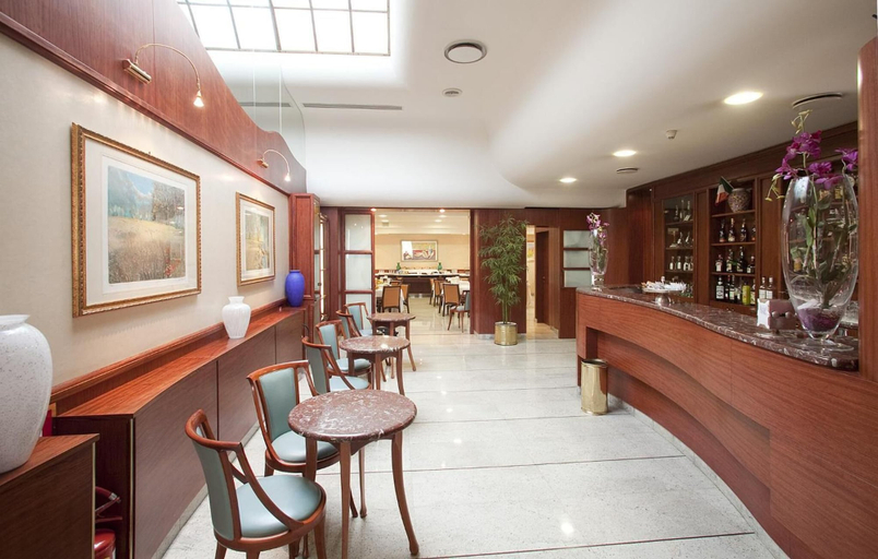 Food & Drinks 5, Palace Hotel, Macerata