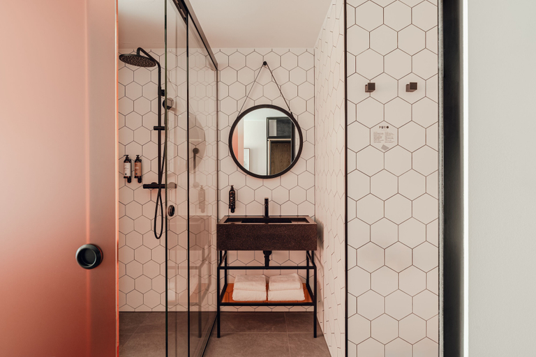 Bathroom 4, PURO Poznań Stare Miasto, Poznań City