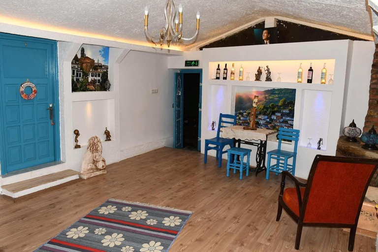 Others 3, Deniss Pension, Selçuk
