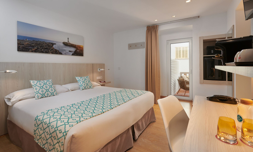 Bedroom 2, Hotel Colonial, Baleares