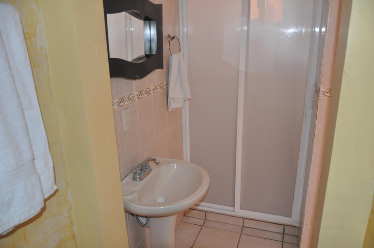 Bathroom, Hotel El Mirador, Tequisquiapan