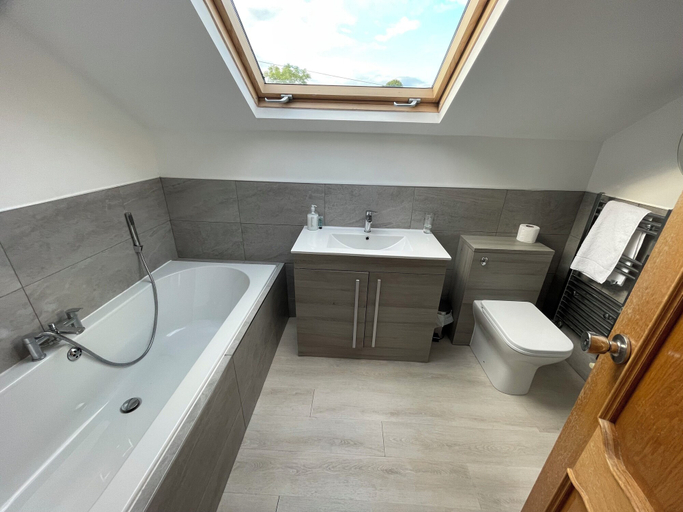 Bathroom, Haymills Guesthouse, Solihull