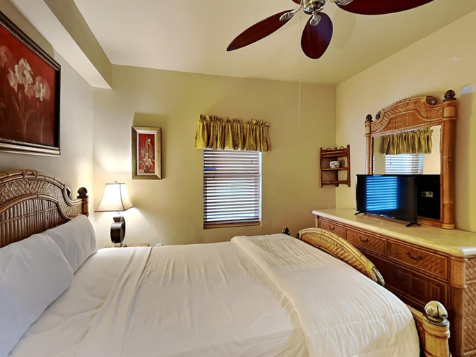 Bedroom 2, Laketown Wharf by Resort Collection, Bay