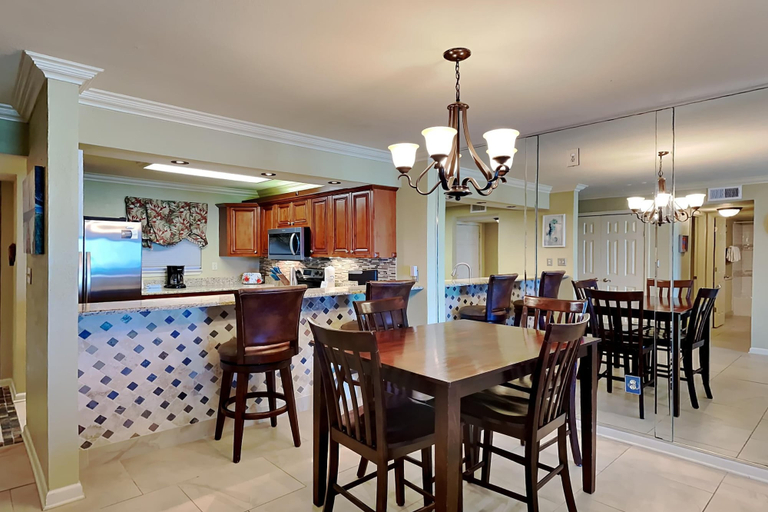 Food & Drinks, Emerald Isle Fort Walton Beach by Southern Vacation Rentals, Okaloosa