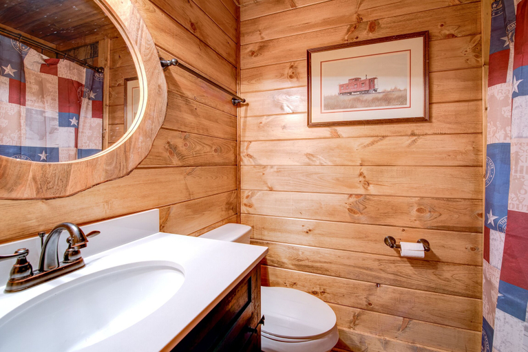 Bathroom 4, Rocky Top Lodge, Sevier