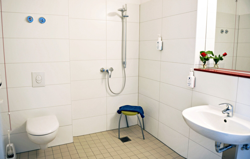 Bathroom 5, Hotel Transit Loft Berlin, Berlin