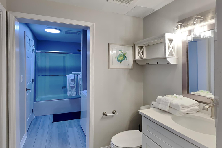Bathroom, Inn at Summerwinds by Southern Vacation Rentals, Escambia