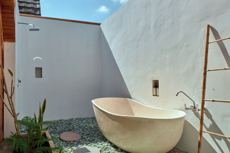 Bathroom 7