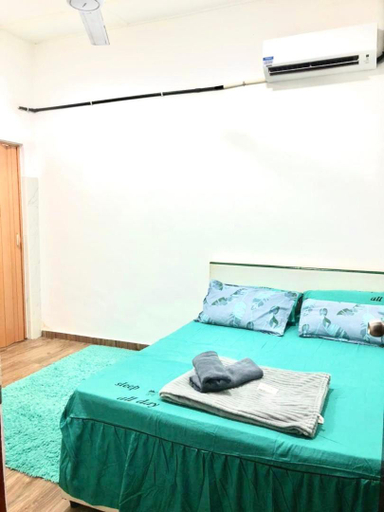 Bedroom 2, Isyfaq Homestay 2 Bedroom and 2 Bathroom, Kota Tinggi
