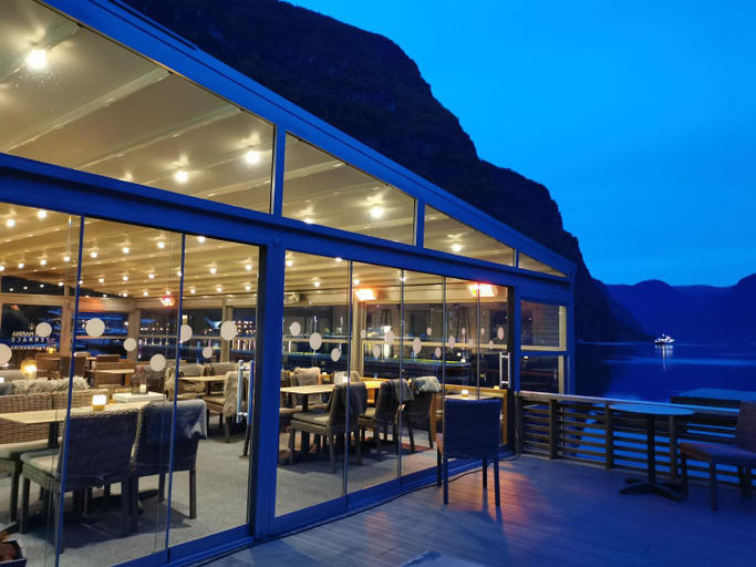 Food & Drinks 2, Flam Marina, Aurland
