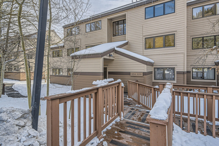 Exterior 3, 1655 Quicksilver 3 Bedroom Condo, Summit