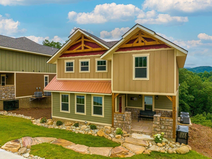 Exterior & Views 1, Tri Star Lodge, Sevier
