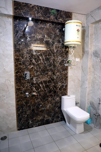 Bathroom 5, Royal Inn Rewalsar, Mandi