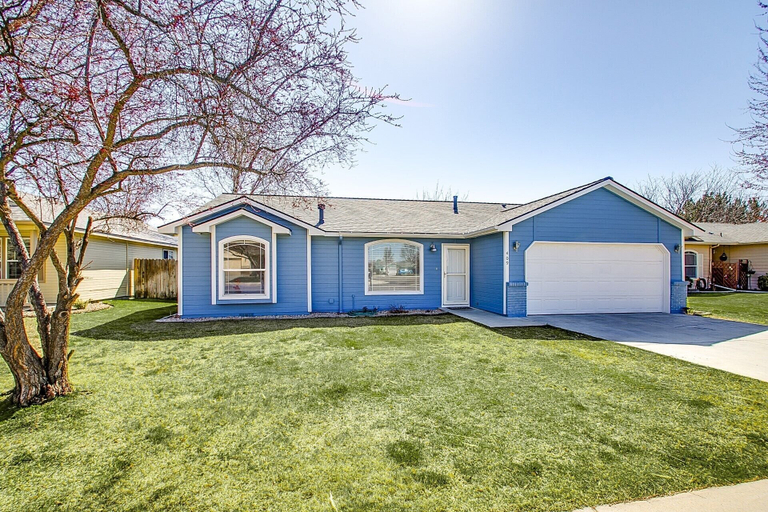 Exterior & Views 2, True Blue Family Home, Ada