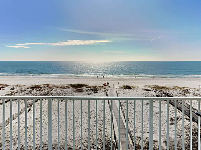 Tropic Isle #403, Baldwin