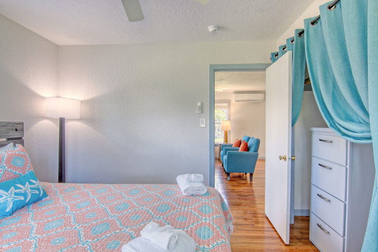 Room 3, Muizenberg 6031rpb 3 Bedroom Home by RedAwning, Aransas