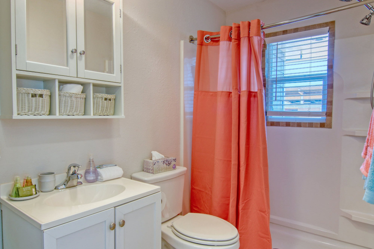 Bathroom 4, Muizenberg 6031rpb 3 Bedroom Home by RedAwning, Aransas