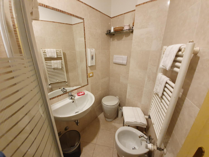 Bathroom 4, Casa Alla Fenice, Venezia