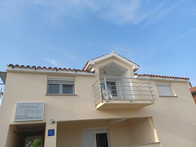 Others 2, Apartmani Dream, Pula