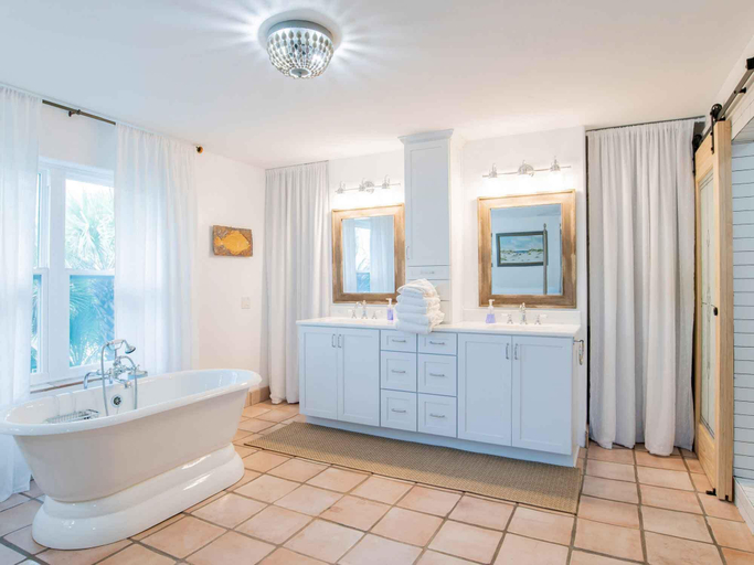 Bathroom 4, Blue Heron by Southern Vacation Rentals, Escambia
