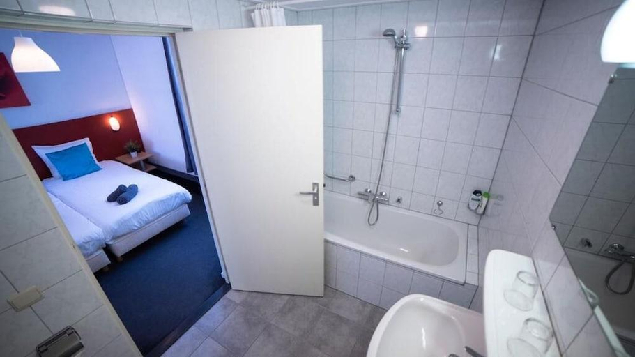 Bathroom 3, Motel B&B de Heek, Valkenburg aan de Geul