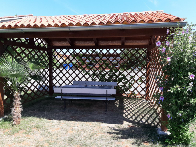 Others 5, Apartmani Dream, Pula