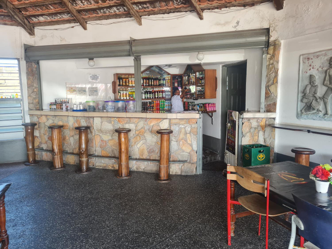Food & Drinks 4, Downtown Virgins, Komenda-Edina-Eguafo-Abirem