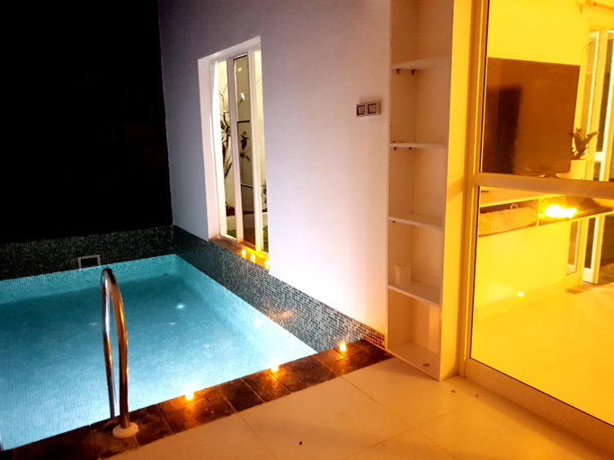 Bathroom 4, Amritham Holidays Homestay Trivandrum, Thiruvananthapuram