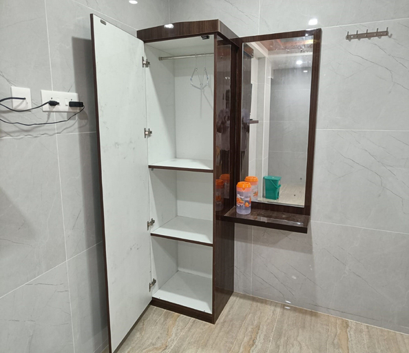 Bathroom 2, SDD Grand, Tiruvannamalai