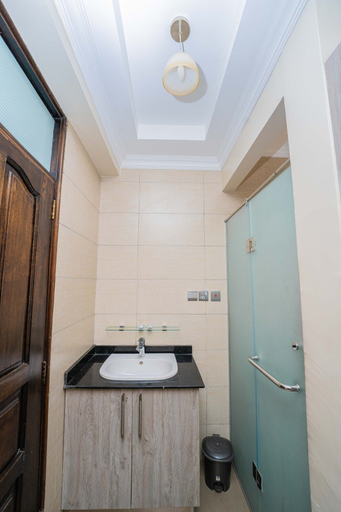 Bathroom 3, Hemak Suites, Starehe