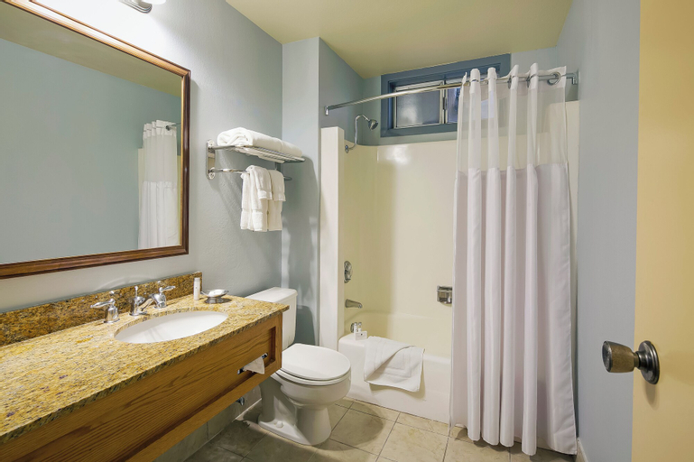 Bathroom 9