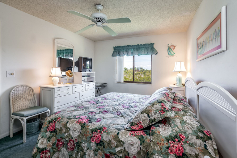 Bedroom 2, Admirals Bay Fort Myers, Lee