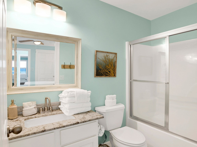 Bathroom, San Deluna #6 by Southern Vacation Rentals, Escambia