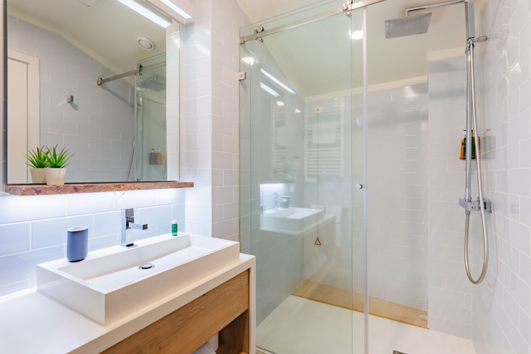 Bathroom 4