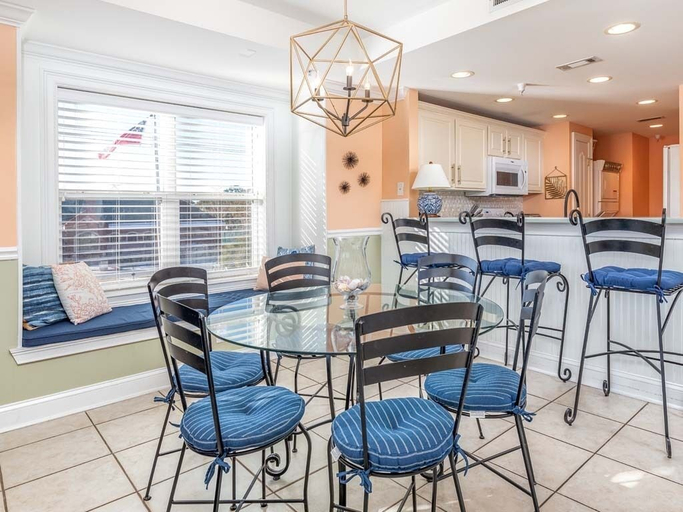 Food & Drinks, Gull Reef by Tybee Vacation Rentals, Chatham