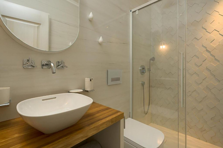 Bathroom 2, Palazzo de Bona, Dubrovnik